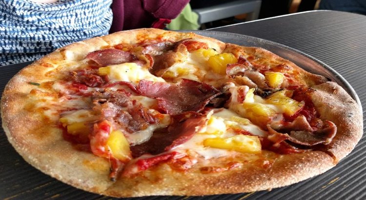 Wysokie kary za otwarty lokal w czasie pandemii. Właścicielka pizzerii wygrała w sądzie