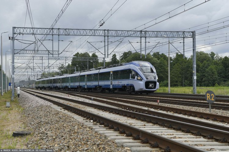 Eksperckie perspektywy kolejowe na 2023 rok. Kolorowo nie będzie