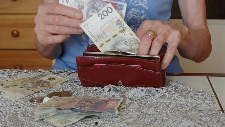 Tyle wyniesie średnia emerytura w 2026 roku. Są już wyliczenia i prognozy świadczeń