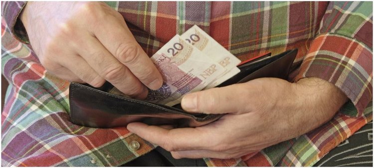 Waloryzacja emerytur 2022. Najniższe świadczenia z podwyżką 50 zł brutto