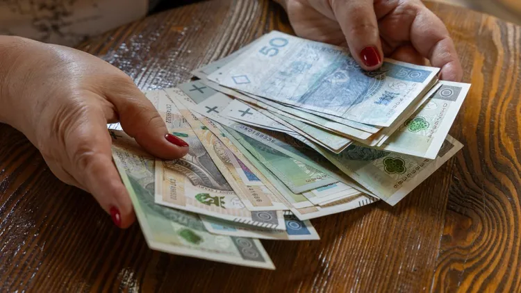 Tak wzrośnie renta socjalna w 2026 roku. Mamy prognozy [TABELA]