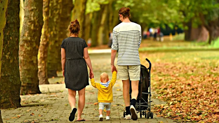 ZUS zmienia terminy wypłat 800 plus w grudniu. Rodzice powinni o tym wiedzieć