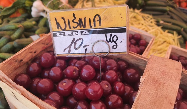 16-latka sprzedawała wiśnie z sadu dziadka. Sąd właśnie wydał wyrok 