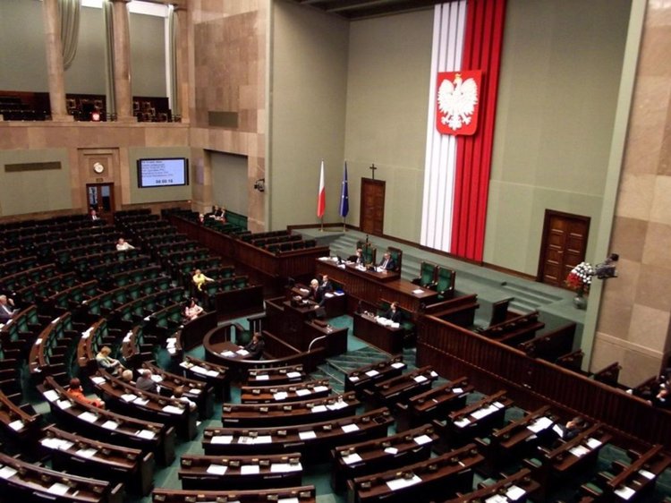 W 2022 roku powstało w Polsce 32 tys. stron nowego prawa. Samo czytanie zajęłoby kilka tygodni