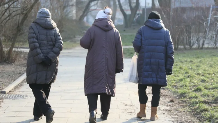 Koniec bonu senioralnego, jest alternatywa. Od 1 stycznia 2027 nowa forma wsparcia dla seniorów