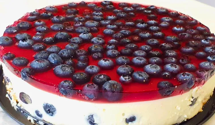 Ten sernik z borówkami robię z 4 składników. Rodzina prosi o niego cały czas