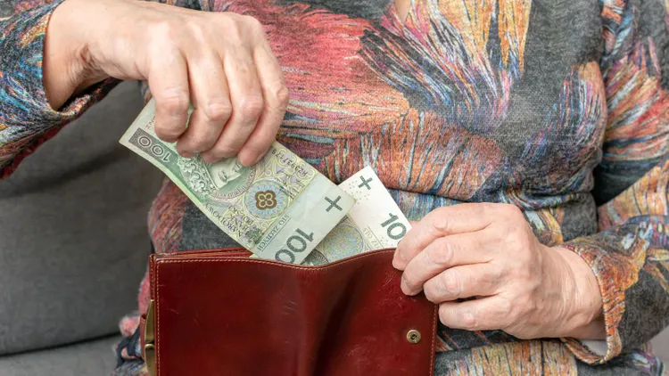 Masz emeryturę poniżej 4451,78 zł? Złóż oświadczenie, a unikniesz tej opłaty