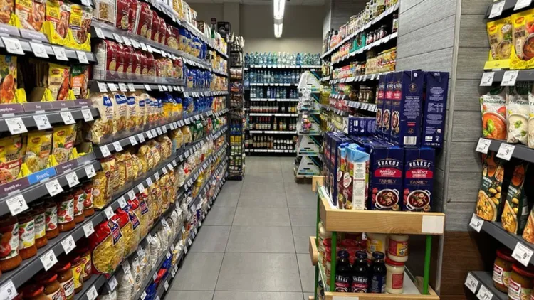 Popularna sieć zamyka kolejne sklepy. Ponad 900 osób zostało bez pracy