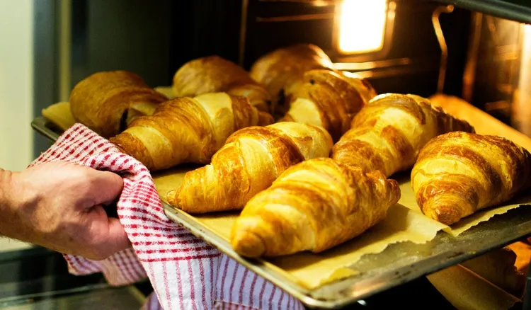Żadne kanapki, żadne jajecznice. Te szybkie wytrwane rogaliki to najlepsze śniadanie