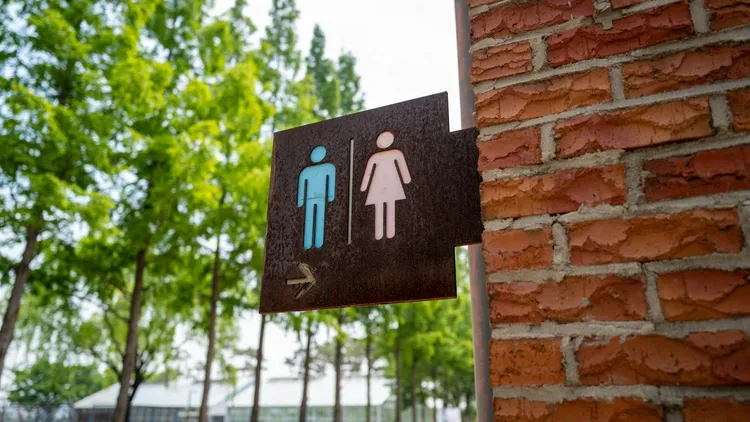 Ta aplikacja przyda Ci się w wakacje. Ułatwi odnajdywanie toalet