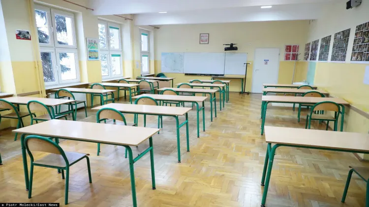 Kiedy ferie i wakacje w 2026/2027? MEN opublikowało oficjalne daty
