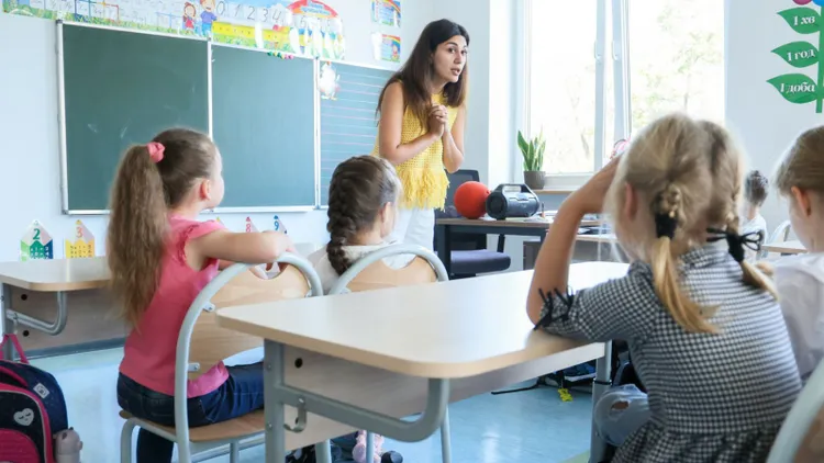 Nawrocki zdecydował, czerwone światło dla reformy edukacji. MEN ma plan awaryjny 