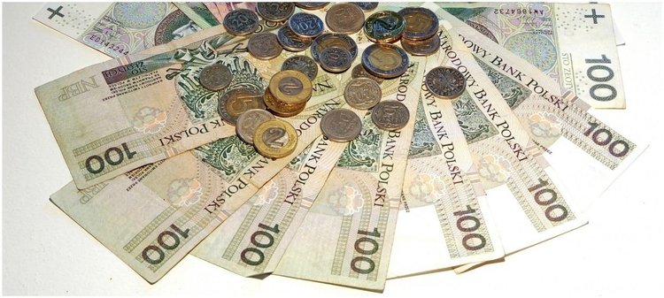 Pracownicy jeżdżący elektrycznymi autami zapłacą dodatkowy podatek