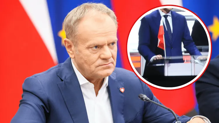 Tusk zadrwił z Nawrockiego. Późno w nocy zamieścił wpis, nawiązał do flagi z debaty