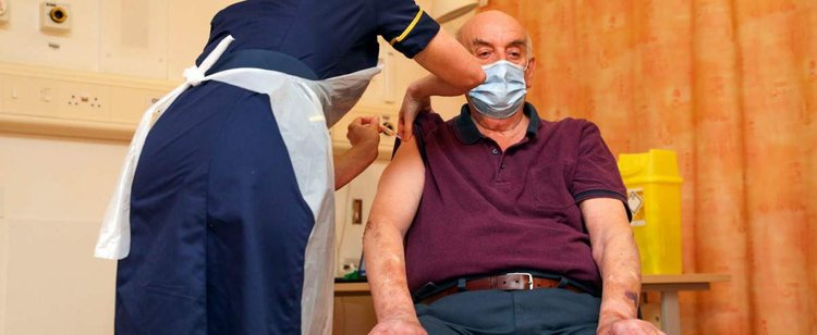 Jest nowa szczepionka, AstraZeneca. Jedno państwo ma jednak wobec niej obawy