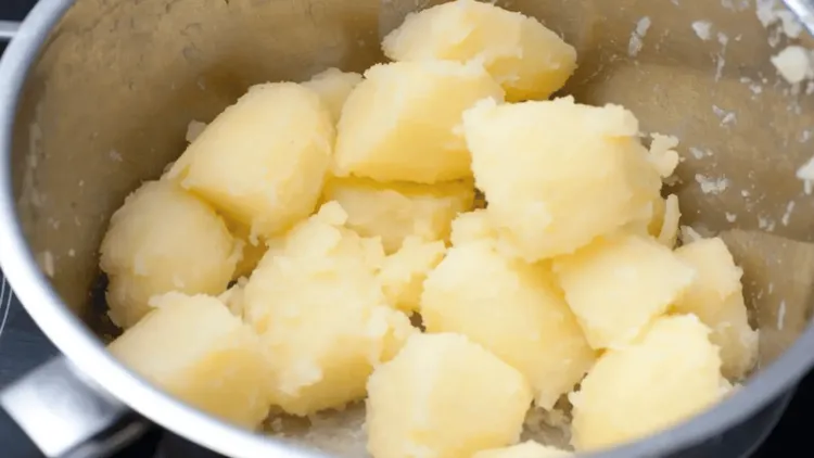 Gniją i fermentują w jelitach. Nigdy nie łącz z tym ziemniaków