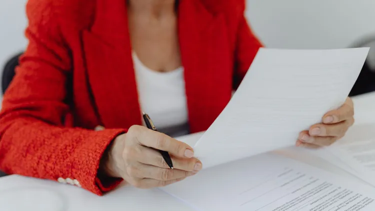 Zbliża się Twoja emerytura? Pracodawca może w ostatniej chwili zmienić zasady, uważaj na ten dokument