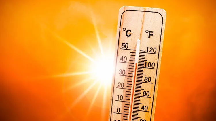 Nadchodzą tropikalne upały. W lipcu temperatury mogą być ekstremalne 
