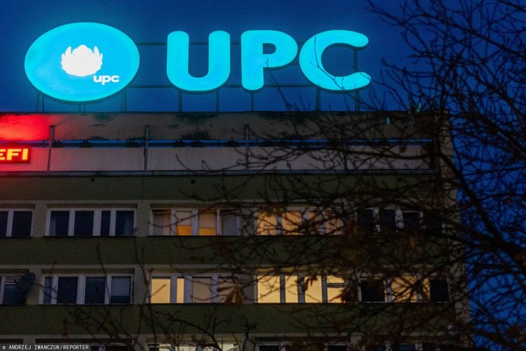 Koniec UPC Polska. Abonenci sieci kablowej otrzymują SMS-y o zamknięciu salonów i punktów sprzedażowych