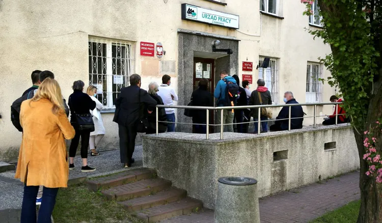 Polska firma zaczęła masowe zwolnienia. Kilkaset osób straci pracę