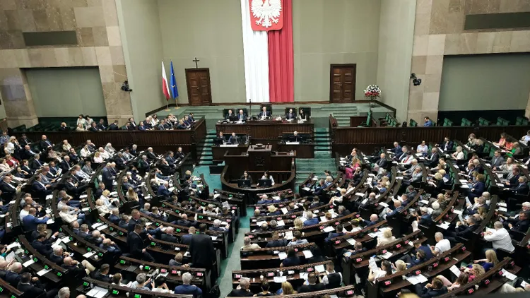 Nawrocki zawetował ustawę o osobach najbliższych. Miliony Polaków czekało na ruch sejmu. Zapadła decyzja
