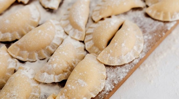 Jak zrobić idealne ciasto na pierogi?
