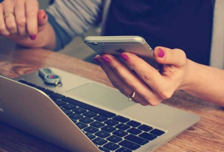Sprzedawała przez internet, straciła wszystkie pieniądze. Ten sposób oszuści wykorzystują coraz częściej