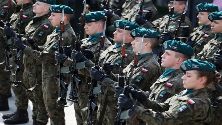 Zmiany w regulaminie Wojska Polskiego. Kobiety będą musiały dostosować się do nowych wymogów