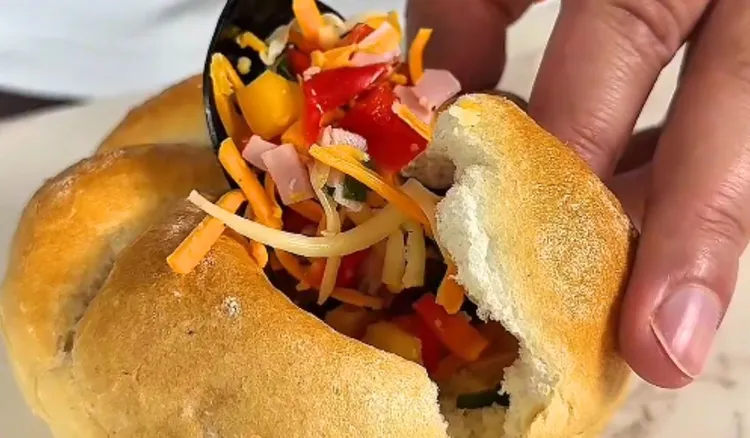 Szybkie zapiekanki z kajzerek. Moja rodzina je uwielbia