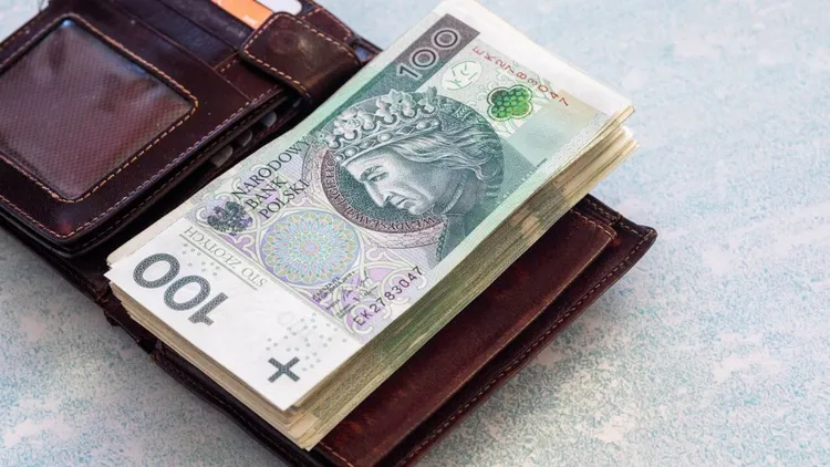 Nowy rekord wypłat w Polsce. Oto ile wynosi średnia krajowa w 2025 roku