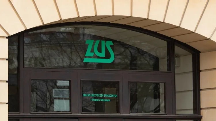 Ważne zmiany w 500 plus dla seniorów. Więcej osób otrzyma świadczenie