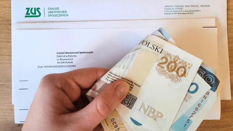 ZUS wypłaci wyższe emerytury. Nowe wyliczenia dla wszystkich seniorów