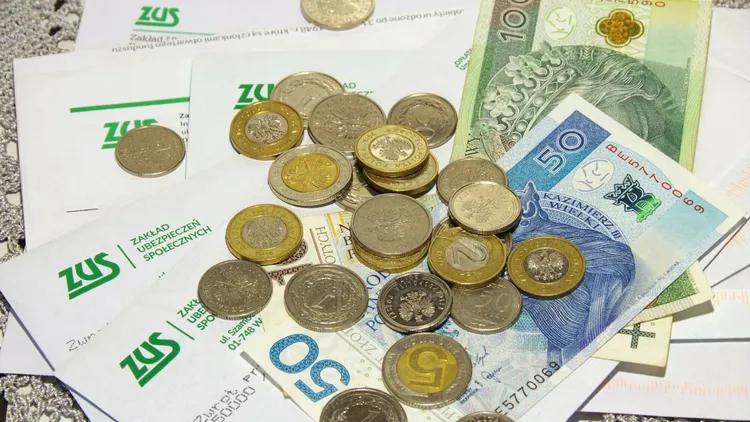 Wielka zmiana w emeryturach, świadczenia wyższe nawet o 580 zł. ZUS podał wyliczenia
