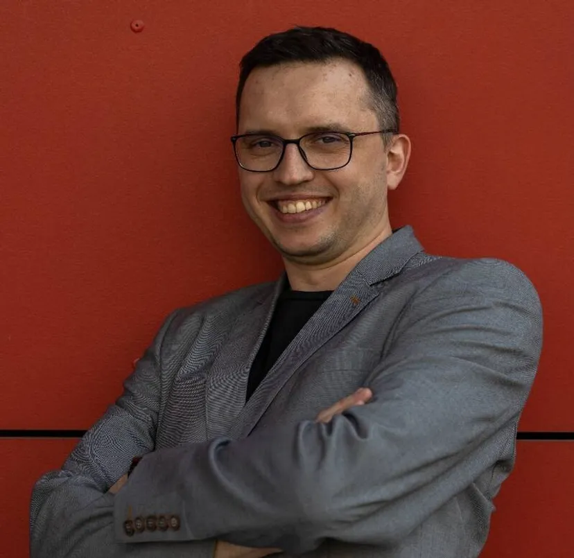 Duży model językowy PLLuM pochłonął 14,5 mln zł. Zapytaliśmy twórców, co zyskają Polacy