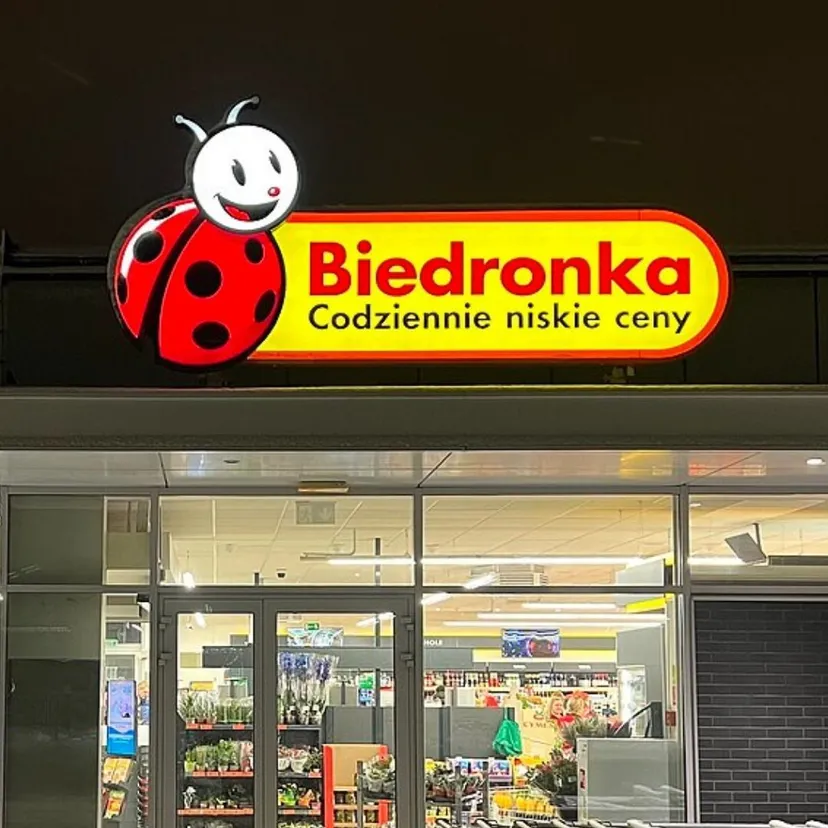 Ogromne rabaty w Biedronce tylko 30 września. Promocja na cukier, masło aż 58% taniej i hit za jedyne 1,49 zł