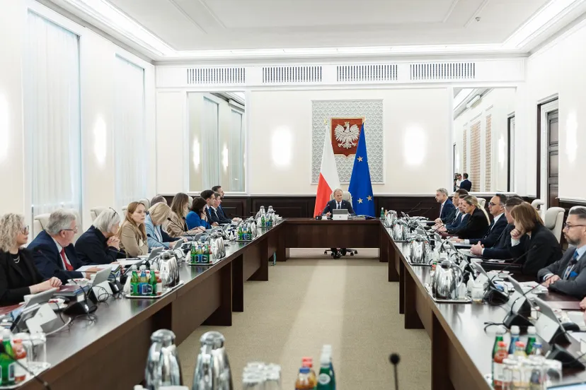 Polska 2050 pisze list do premiera. Pięć kluczowych ustaw ma uratować rząd