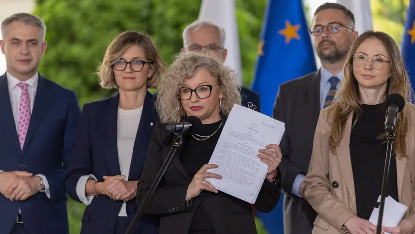 Lewica wykłada karty na stół. Zwrot ws. związków partnerskich i kompleksowa strategia mieszkaniowa