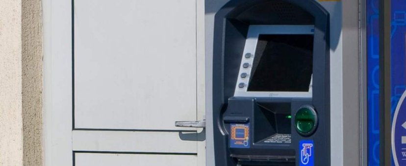 Używasz karty, możesz się łatwo naciąć. Dziesiątki osób tracą w ten sposób pieniądze