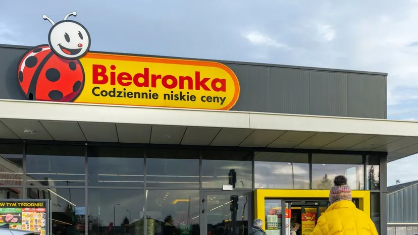 Biedronka wprowadza zmiany w systemie kaucyjnym. Jest nowy regulamin, takich butelek już nie oddasz