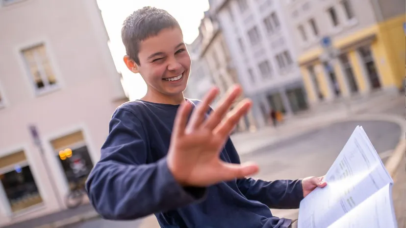 Szukają ludzi w każdym wieku. "Za uśmiech" proponują nawet 12 tys. zł