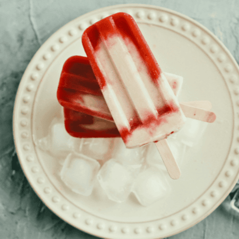 3 pomysły na zdrowe, domowe lody. Słodka niespodzianka na Dzień Dziecka