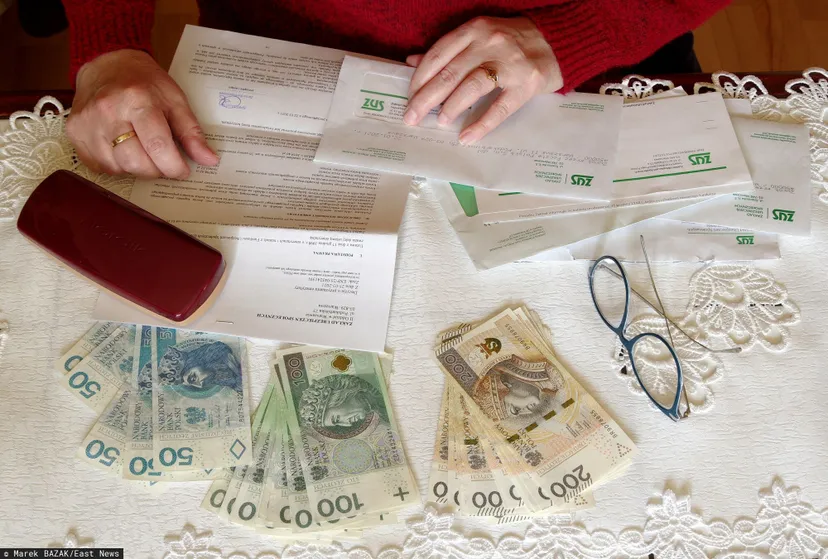 To już pewne. ZUS przesuwa terminy wypłat emerytur w kwietniu. Dotyczy to też "trzynastek"