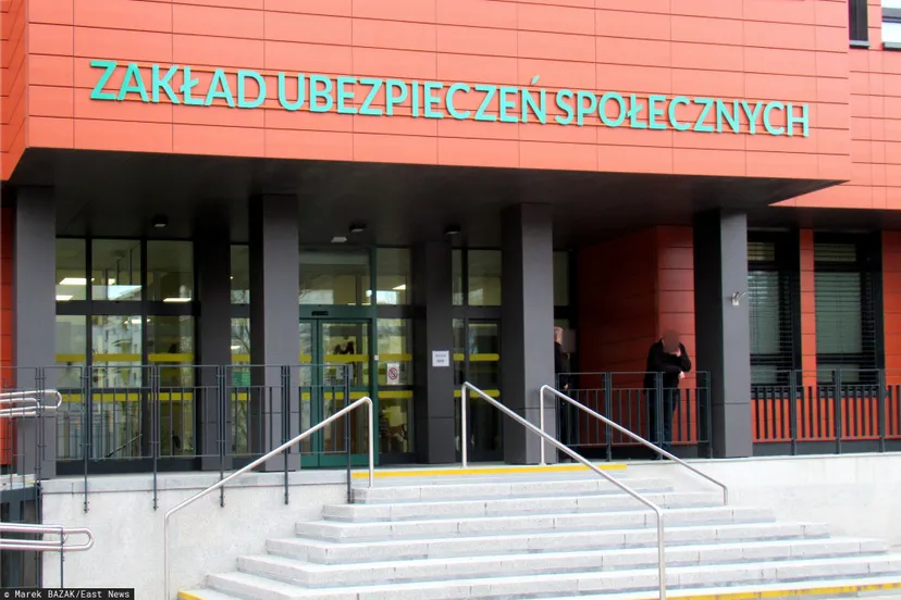 ZUS zasypany wnioskami: jest apel urzędników. Uruchomili specjalne rozwiązanie dla seniorów