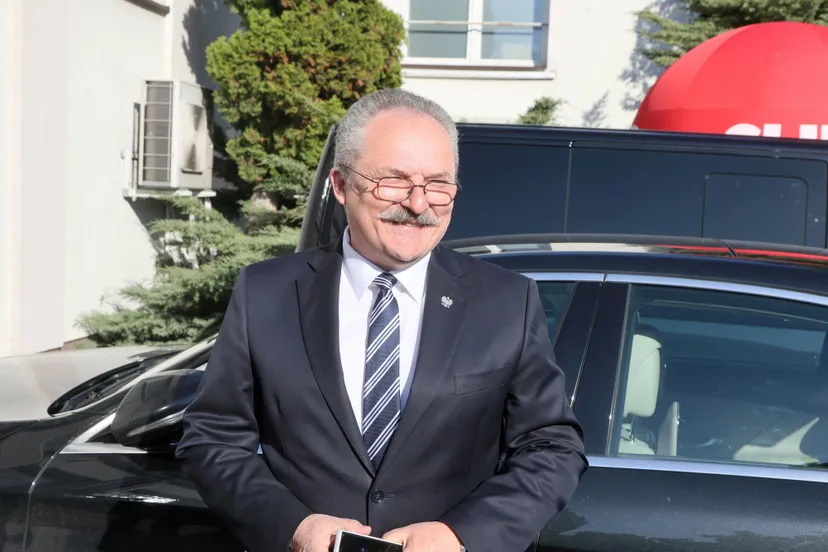 Jutro decyzja ws. bykowego w Polsce. Podatek mieliby płacić nie tylko bezdzietni