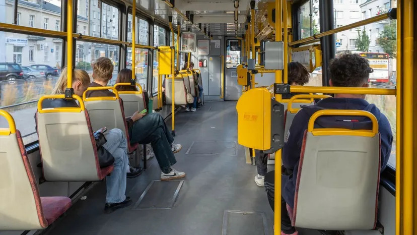 Darmowa komunikacja miejska dla seniorów. Wystarczy pokazać ten dokument