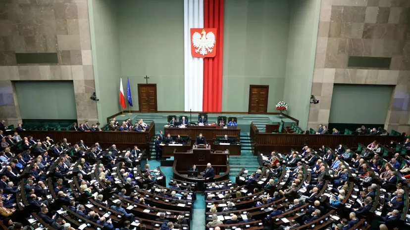 Gigantyczna zmiana w Kodeksie pracy. Sejm przyjął ustawę o jawności płac