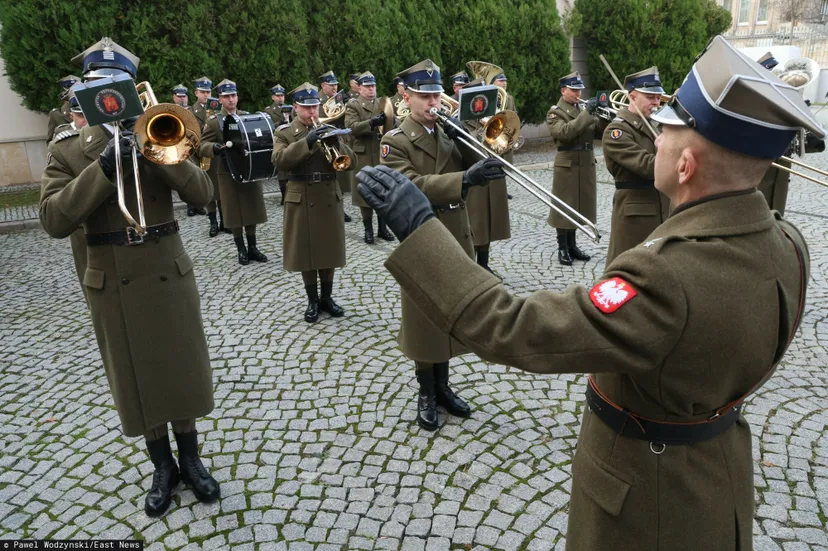 Komisja wojskowa rusza 3 lutego. Wezwanie dostaną też kobiety i seniorzy. Mogą posypać się kary