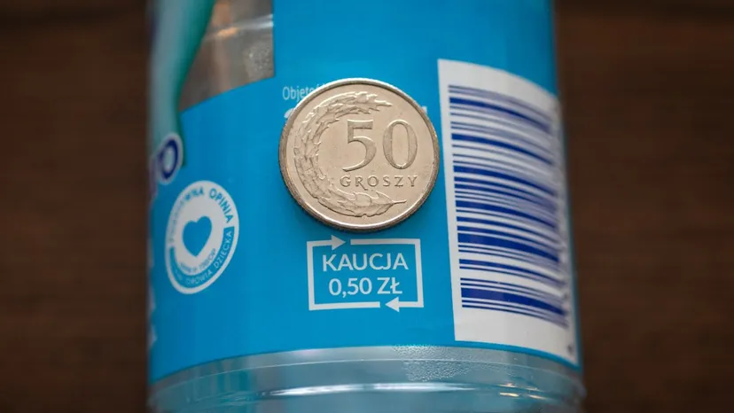 Wakacje nad Bałtykiem z nowym udogodnieniem. Kaucję za butelki i puszki odzyskasz jeszcze szybciej