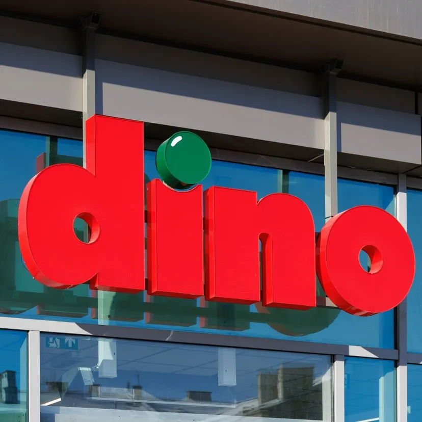 Promocyjna oferta Dino na Wszystkich Świętych. Kupisz więcej, niższa cena za znicz