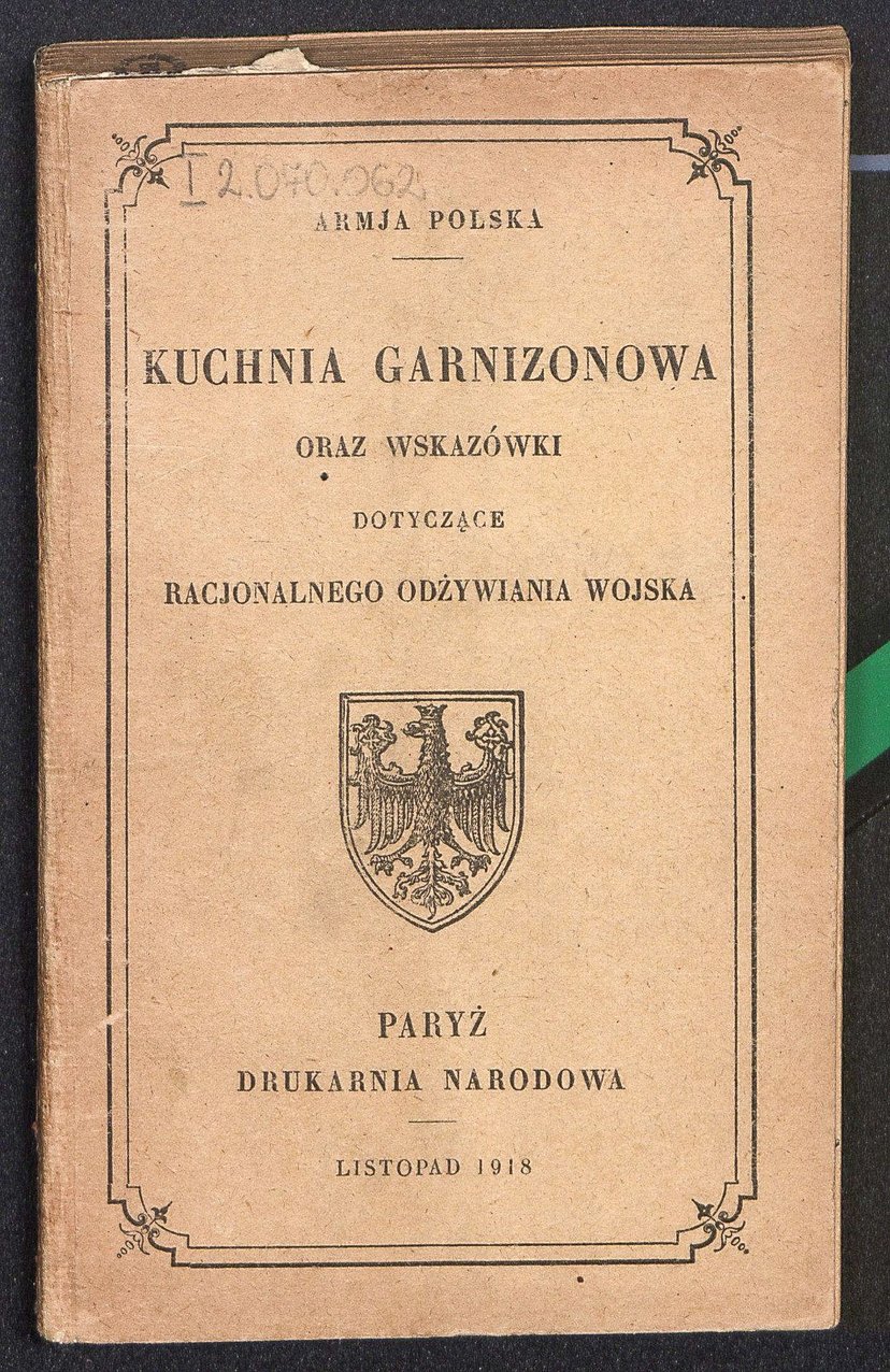 Danie jest znacznie starsze niż PRL. Fasolka po bretońsku ma ponad 100 lat. Z tego przepisu gotowała ją polska armia we Francji w czasie I wojny światowej.